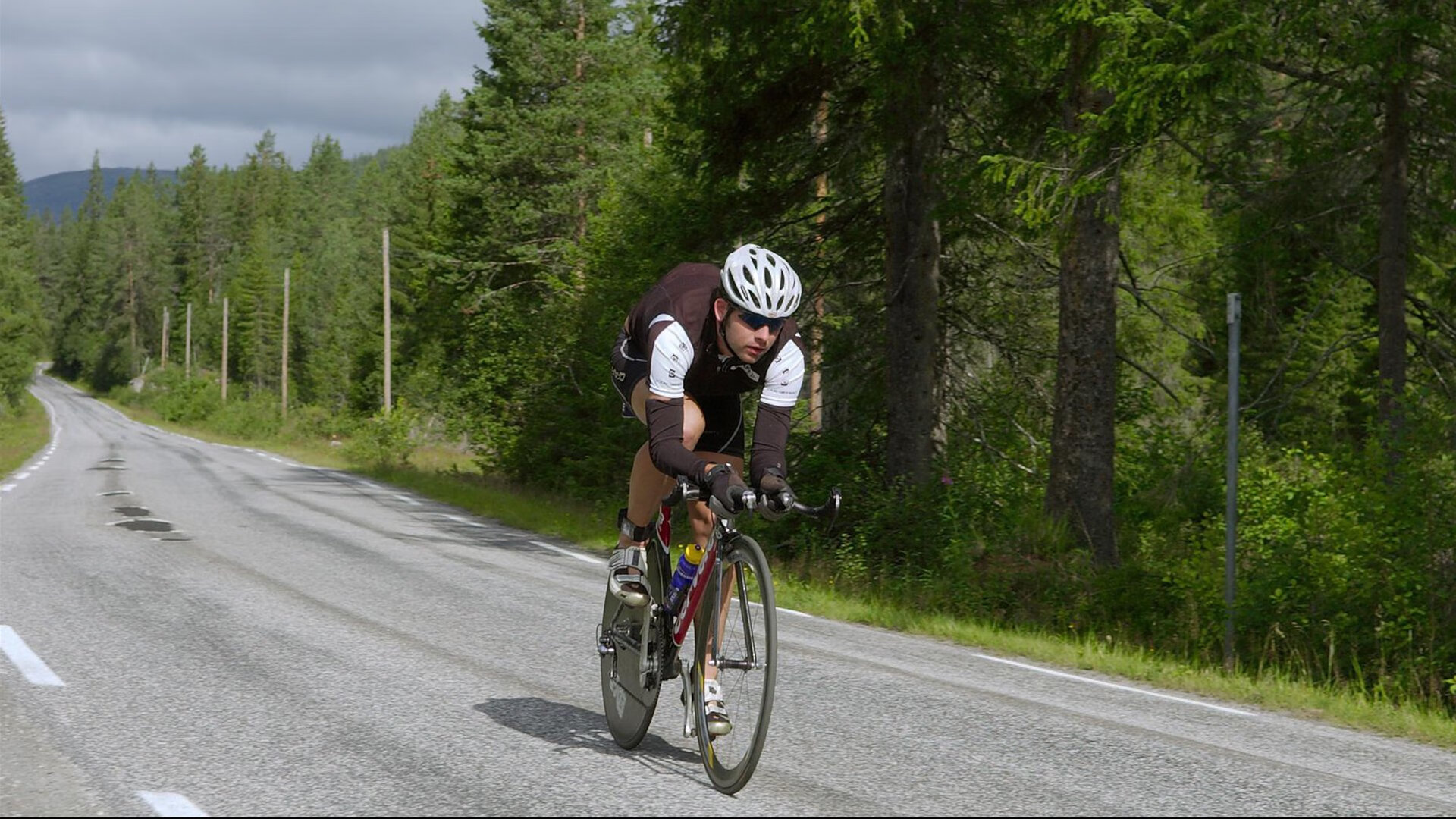爱游戏大厅-英超争冠之夜，巴尔韦德冠军级表现，当沉默的磐石成为定海神针
